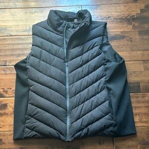 Tahari Men's Dark Quilted Vest